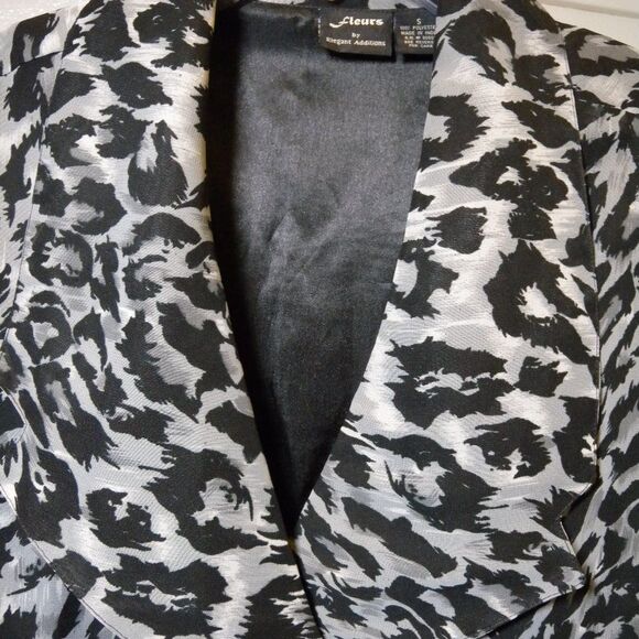 Fleurs By Elegant Additions Leopard Print Blazer Size: S - Picture 6 of 15